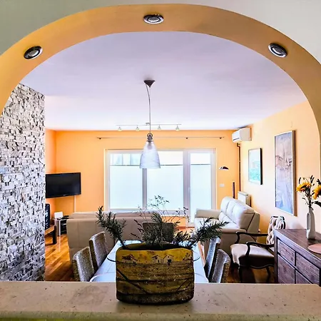 Rosmarina Apartman *